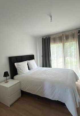 Bourgeonniere-Petit Port Apartment | Adar 01
