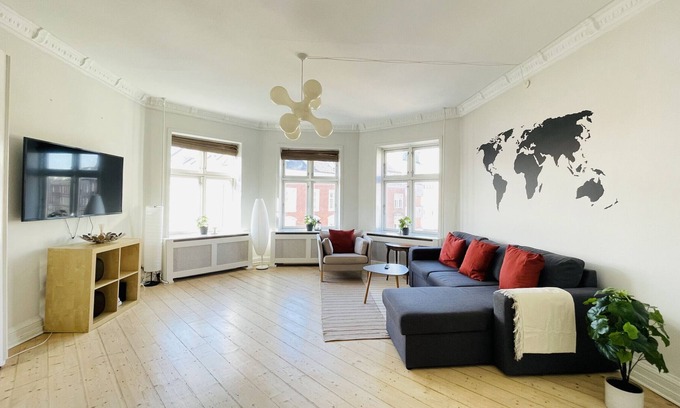 Aalborg Apartment | aday - Delightful apartment in the heart of Aalborg