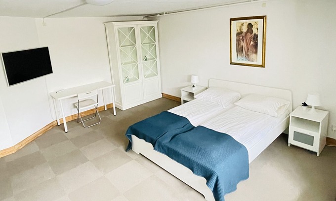 Aalborg Bed & Breakfast | aday - Villa Firenze - Cozy Spacious Room