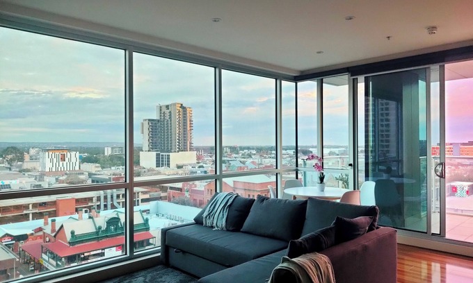 Adelaide Central Business District Apartment | Adelaide Central Skyline Panoramic Suite