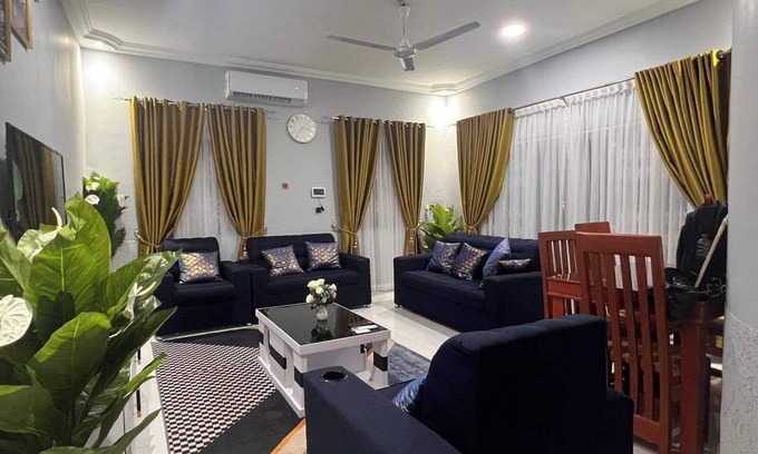 Adentan Apartment | Adenta-Accra - 3 Beds - Sleeps 6 - Private Parking