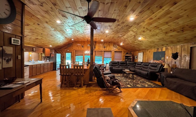 Brantingham Cabin | Adirondack Mountain Lodge