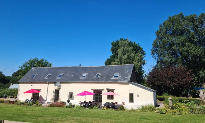 Saint-Nicolas-du-Pelem House | Adjoining Houses sleeps 15,6 bedrooms/4 bathrooms,heated pool ,WIFI, childrens play fort