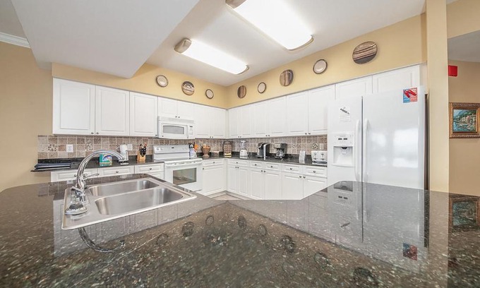 Orange Beach House | Admirals Quarters 802
