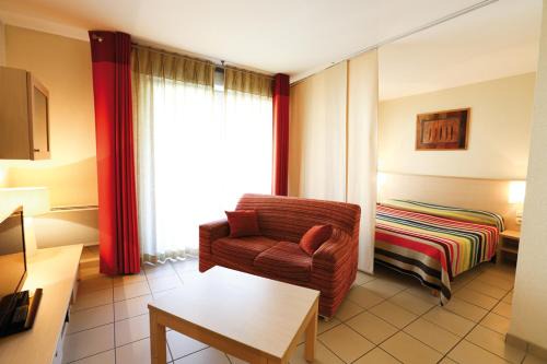 Divonne-les-Bains Hotel | Adonis Divonne-Les-Bains Résidence Du Lac