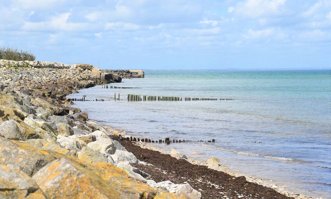 Grandcamp-Maisy House | Adonis Grandcamp - Les Isles de Sola