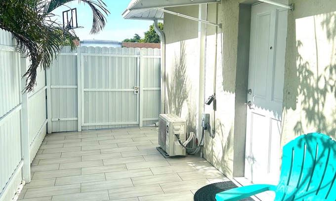 West Palm Beach Apartment | Adorable 1 bedroom studio in perfect location