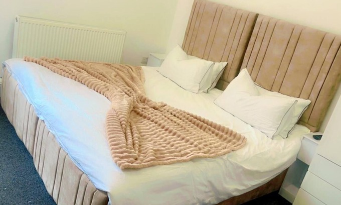 Colne Bed & Breakfast | Adorable 1-bedroom bed & breakfast in Colne