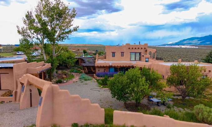 Taos Cabin | Adorable Casita in The Enchanted Circle