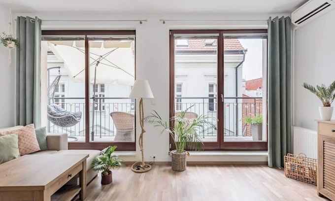 Old Town Apartment | Adorable City Centre Apartment, Balcony, AC & Lift
