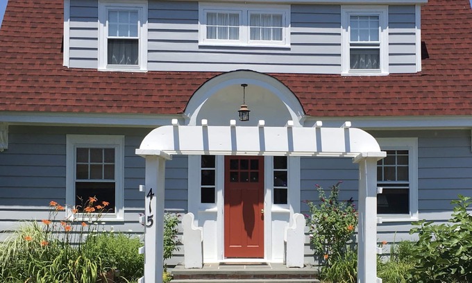 Cape May Point Cottage | Adorable cottage with short walk to beautiful ocean beaches and nature trails.