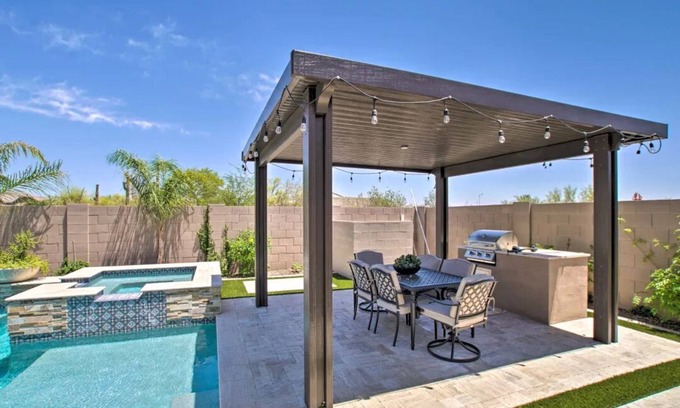 Desert View Village Cottage | Adorable Guest House
