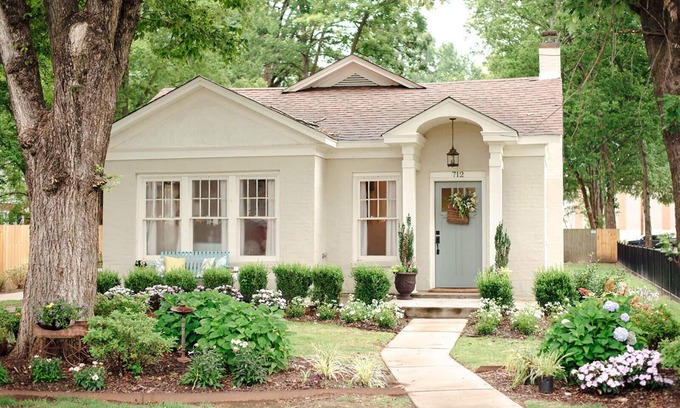 Conway Cottage | Adorable historic cottage close to downtown and colleges