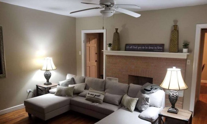 Simpsonville House | Adorable home in Simpsonville close to 85