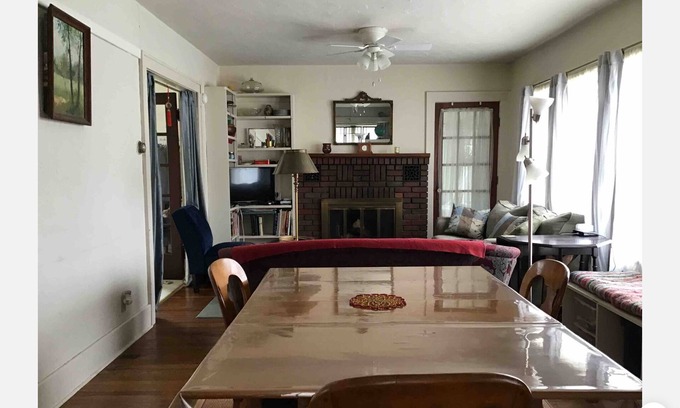 Oneonta House | Adorable home next to stunning Wilber Park