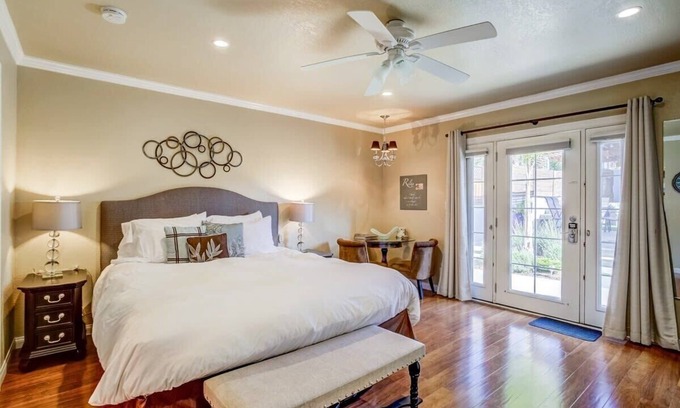 Bay Park Apartment | Adorable Mission Bay Studio