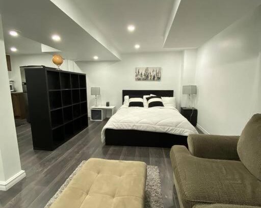 Ajax Apartment | Adorable Quiet Open Concept Private Studio Suite