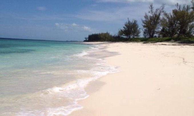 Green Turtle Cay Cottage | Adorable remodeled cottage-OCEAN FRONT on Coco Bay-JULY AVAILABILITY!