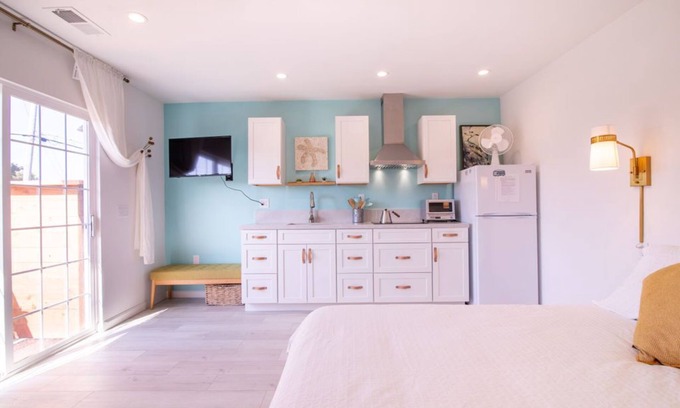 Half Moon Bay Apartment | Adorable studio near the coastal trails and the Ritz Carlton