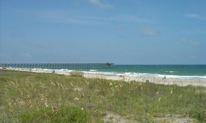Kure Beach Cottage | Adorable Tiki Cottage at Kure Beach