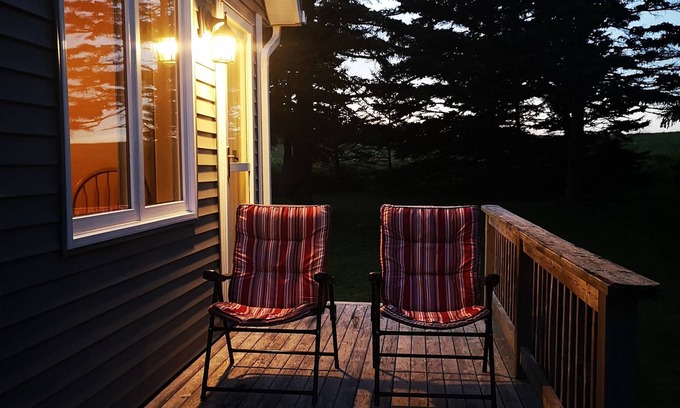 North Rustico Apartment | Adorable waterfront 1-bedroom place with BBQ grill