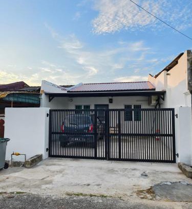 Pulai House | Adra Homestay UTM Taman Sri Pulai
