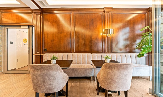 Augustenstraße Hotel | AdvaStay by KING's