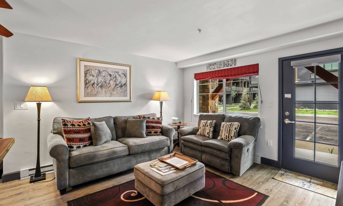 Steamboat Springs Condo | Adventure Awaits at First Tracks 4101 – Comfortable Condo with Resort Amenities!