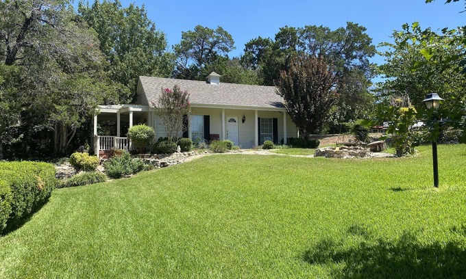 Lake Whitney Cottage | Adventure Cottage at Lake Whitney
