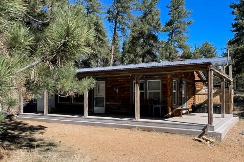 Guffey House | Adventure Lodge