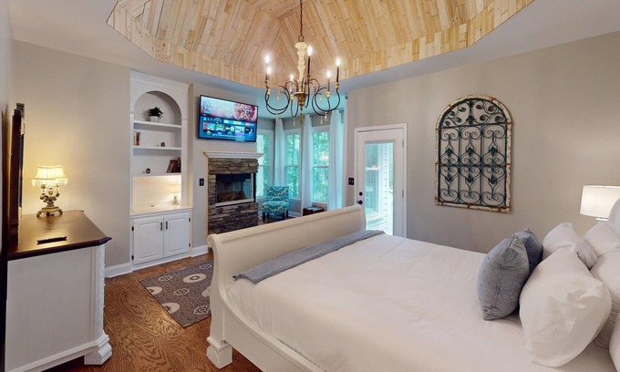 Marietta House | Adventure-Ready 5BR | Game Room + Weekday Deals!