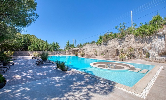 Cesme Apartment | AEGEAN Apartments Cesme - Suite Superior Room, Pool View, Living Room