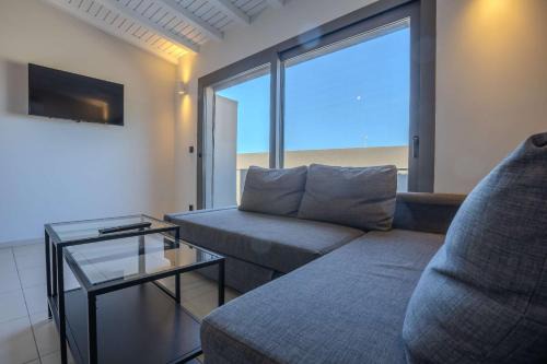 Cesme Apartment | AEGEAN Apartments - Marina & Chios Island View