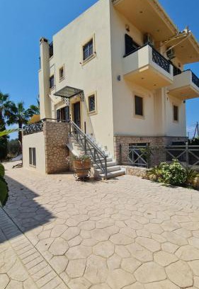 Ayioi Asomatoi House | Aegina Horizon Stonehouse No I