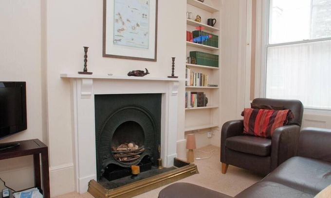 Dartmouth Cottage | AEOLUS HOUSE, pet friendly in Dartmouth