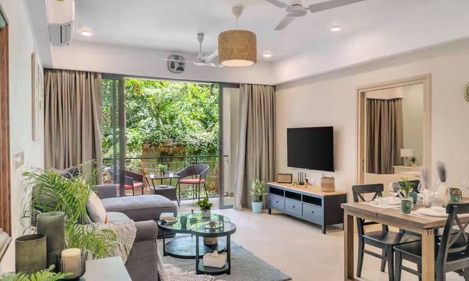 Candolim Apartment | Aeris by Dia Hotels & Homes Cozy 1 bedroom apartment in Candolim with WiFi, AC