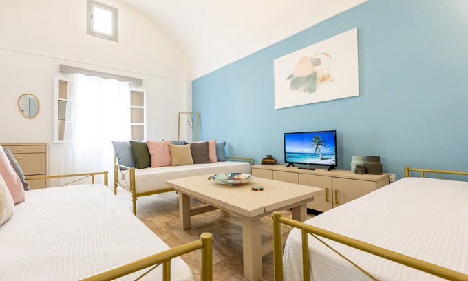 Kamari Apartment | Aerno Home - Ahilli Slow Living