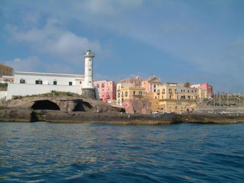 Ventotene Bed & Breakfast | Affittacamere Via Muraglione