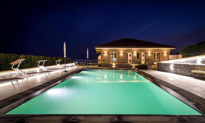 Aci Castello House | Affittacamere villa Antonio