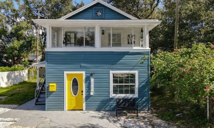 Wadeview Park House | Affordable 1BR Stay Comfort + Prime Location