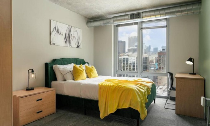 The Loop Apartment | Affordable 2-Bedroom on Wabash