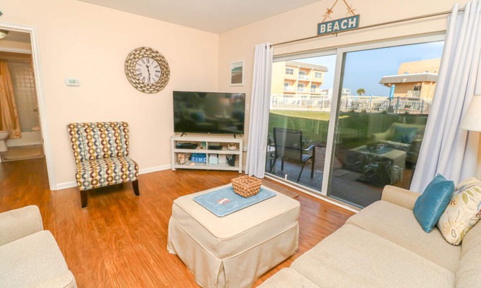 Butler Beach Condo | AFFORDABLE AND OCEAN VIEW! Ground floor 1 bedroom condo overlooking the pool
