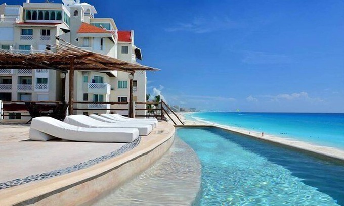 Zona Hotelera Apartment | Affordable BeachFront Studio