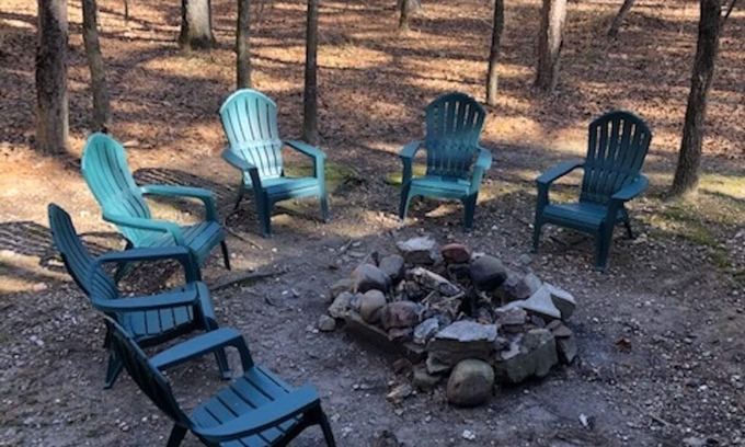 Broken Bow Cabin | Affordable cabin near Beavers Bend State Park