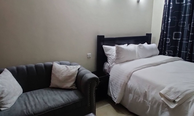 Nairobi West Apartment | Affordable Gateway to Nairobi-West Suites 402