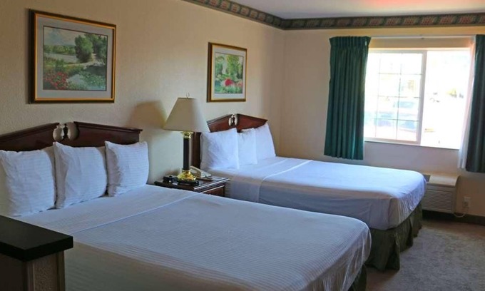 Kelso House | Affordable Getaway at Guest House Kelso Longview! Free Parking, Pets Allowed