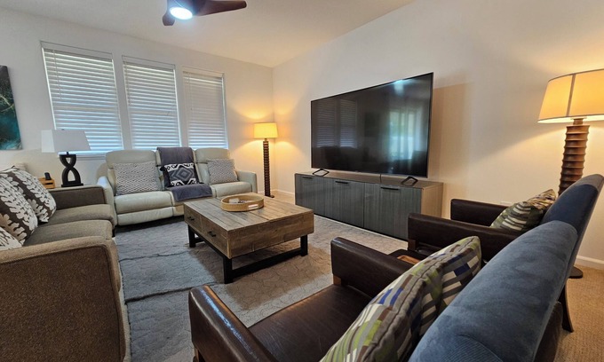 Makaha Valley House | Affordable Luxury-Tropical Ohana in Million Gated Comm-Pingpong/Foosbal/Rec Area