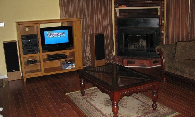 Ruidoso House | Affordable Mountain Home real close to nature.with Hot Tub.