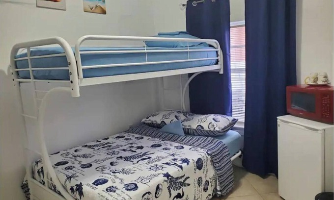 Little Havana Bed & Breakfast | Affordable Private Bedroom & Bathroom with AC in vibrant LittleHavana, Miami