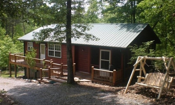 Blue Ridge Cabin | Affordable. Private Mountain Get-A-Way - Good Wi Fi